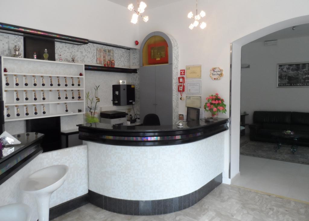 Hotel La Dolce Vita ริมินี ภายนอก รูปภาพ