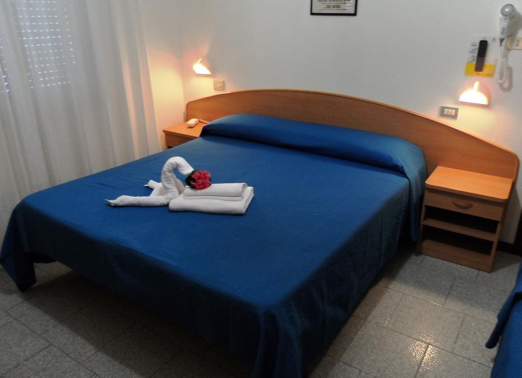 Hotel La Dolce Vita ริมินี ภายนอก รูปภาพ