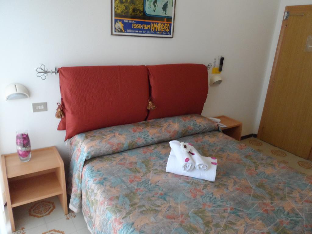 Hotel La Dolce Vita ริมินี ภายนอก รูปภาพ