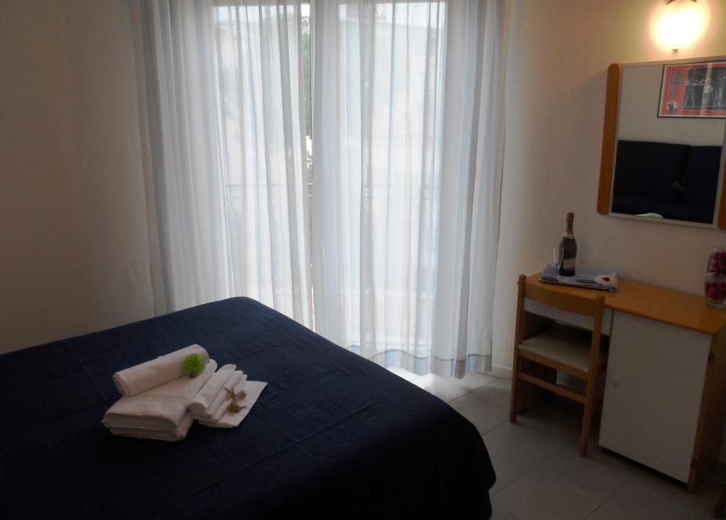 Hotel La Dolce Vita ริมินี ภายนอก รูปภาพ