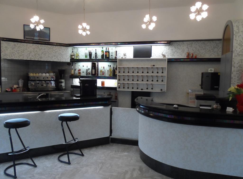 Hotel La Dolce Vita ริมินี ภายนอก รูปภาพ