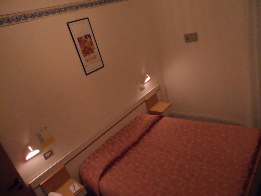 Hotel La Dolce Vita ริมินี ภายนอก รูปภาพ